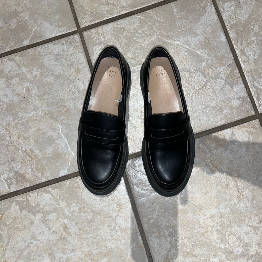 A new day black loafers size 8.5